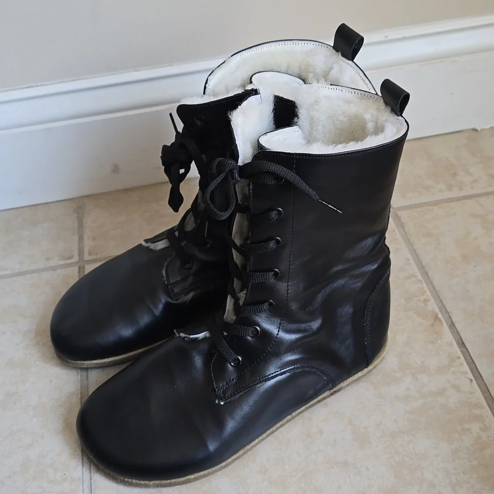 NWOB Aintap Leather/Shearling Lace-up Boot - Picture 10 of 12
